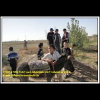 17007 17056 Fahrt nach Shahrisabs Dorf Usbekistan 2010.jpg